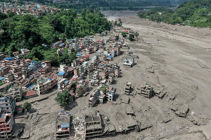 নেপালে আকস্মিক বন্যা ও ভূমিধসে মৃতের সংখ্যা বেড়ে ১৫৭