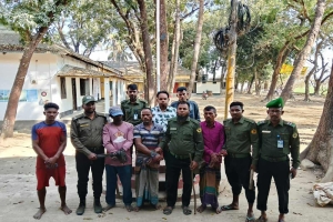 টাঙ্গুয়ার হাওরে পাখি শিকারের দায়ে ৩ জনের কারাদণ্ড