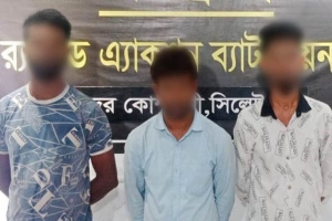 ফেনসিডিল পার্সেল করতে গিয়ে সিলেটে আটক ৩