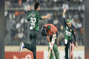 বাংলা ওয়াশ থেকে রক্ষা পেল পাকিস্তান