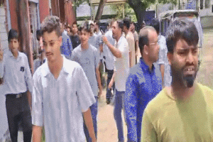 হবিগঞ্জে ফ্যামিলি কার্ডের তথ্য সংগ্রহকারী নিয়োগ নিয়ে বিক্ষোভ