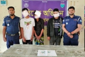 দোয়ারাবাজারে ইয়াবাসহ ৩ মাদক ব্যবসায়ী গ্রেফতার
