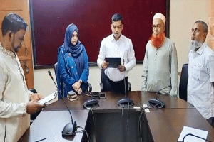 আইনি লড়াই শেষে বড়লেখায় ৫ বছর পর শপথ নিলেন ইউপি সদস্য