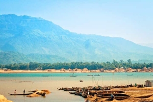 অপরূপ রূপে মোড়া সীমান্ত নদী যাদুকাটা