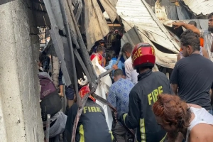 গ্যাস লাইটার কারখানায় ভয়াবহ অগ্নিকাণ্ড: ৫ জনের মরদেহ উদ্ধার