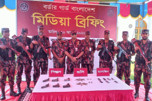 সাতছড়ির গভীর  মাটির নিচে মিলল ৬ পিস্তল, গুলি ও ম্যাগাজিন