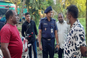 এক রাতে ৩ প্রাথমিক বিদ্যালয়ে চুরি, ঘটনাস্থল পরিদর্শনে সার্কেল এএসপি