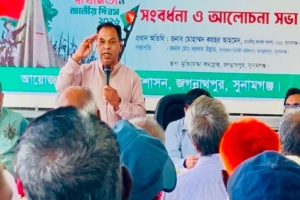 বীর মুক্তিযোদ্ধাদের স্যালুট জানিয়ে শ্রদ্ধা নিবেদন করলেন এমপি কয়ছর আহমেদ