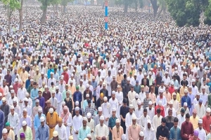 পবিত্র ঈদুল ফিতর আজ : সিলেটের শাহী ঈদগাহ মাঠে মুসল্লীদের ভিড়