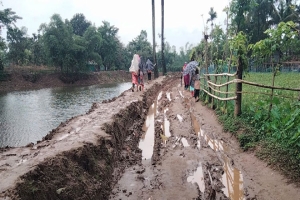 ৫ কিলোমিটার সড়কে ২৫ গ্রামের দুর্ভোগ