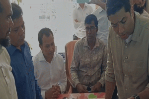 তাহিরপুরে স্কুল পরিদর্শনে গিয়ে শিক্ষার্থীদের সাথে কথা বললেন প্রতিমন্ত্রী
