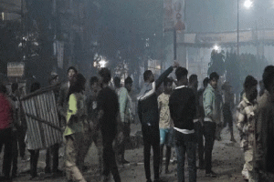 পটকা ফাটানোকে কেন্দ্র করে শায়েস্তানগরে সংঘর্ষ, আহত ২০